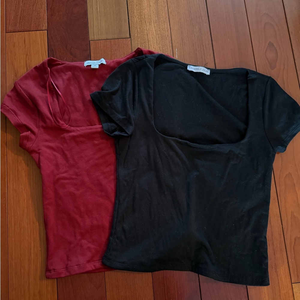 Women's Black and Red Scoop Neck Tops